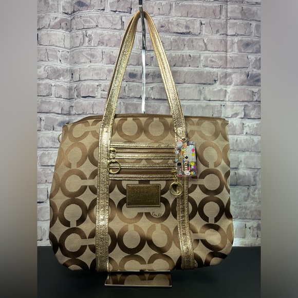 Coach Handbags - Coach Poppy Tote